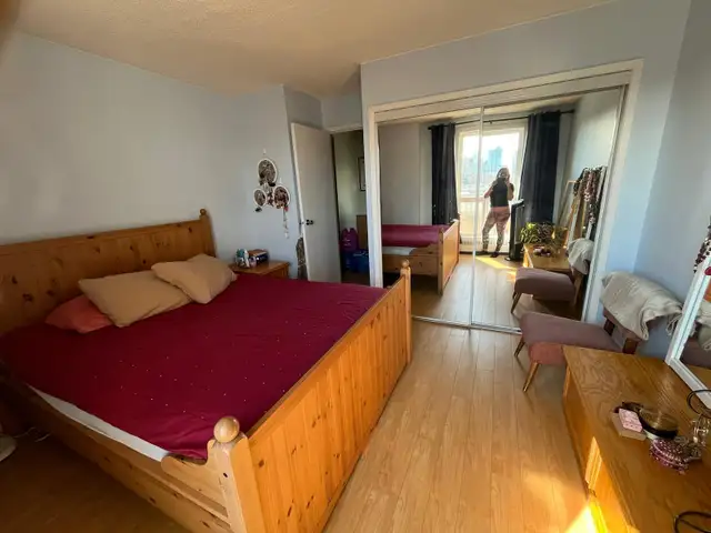 Awesome Downtown Suite with Amazing Views - Photo 5