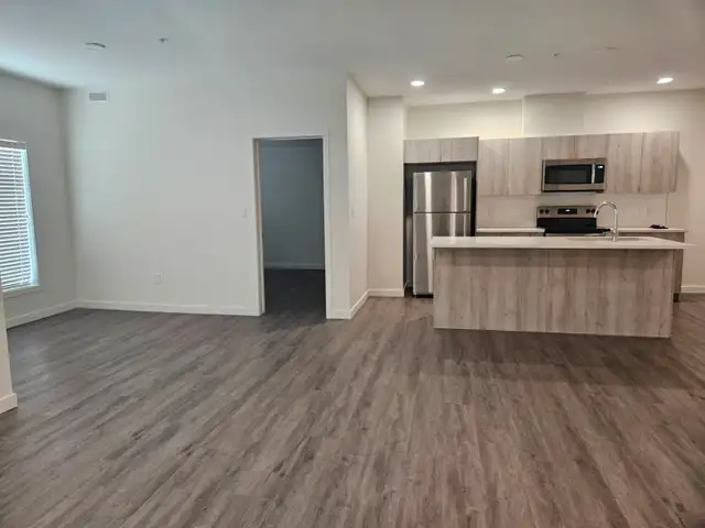 Spacious Two-Bedroom Suite For Rent - Photo 7