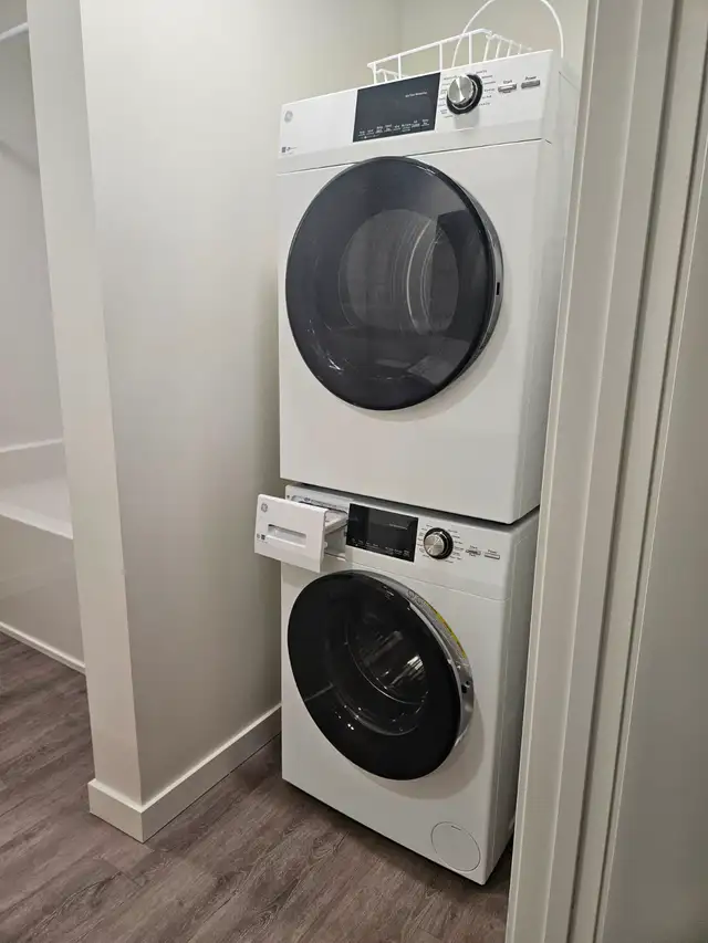 Spacious Two-Bedroom Suite For Rent - Photo 9