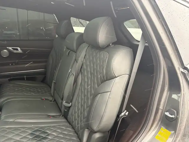 2024 Genesis GV80 3.5T Prestige AWD • 360 Camera • Head Up Displ - Photo 21