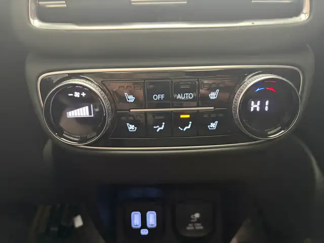 2024 Genesis GV80 3.5T Prestige AWD • 360 Camera • Head Up Displ - Photo 24