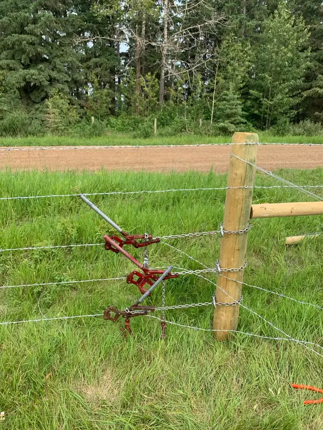 Custom Fencing -Livestock - Photo 5