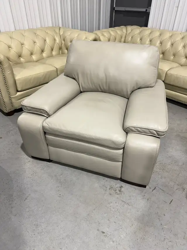 Oversized leather arm chair