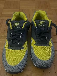 NIKE AIR SAFARI LE - Size US 10 (Mens)