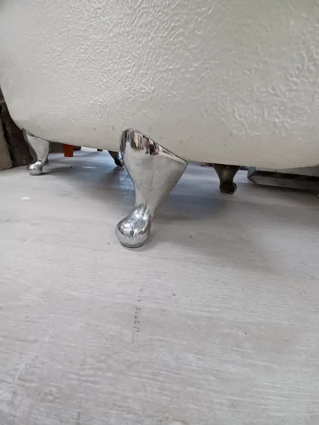 Acrylic Freestanding Bathtub - Photo 3