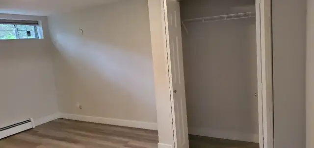 $2,500 Renovated 2 Bedroom & 1 Bathroom Walk Out Basement - Photo 4