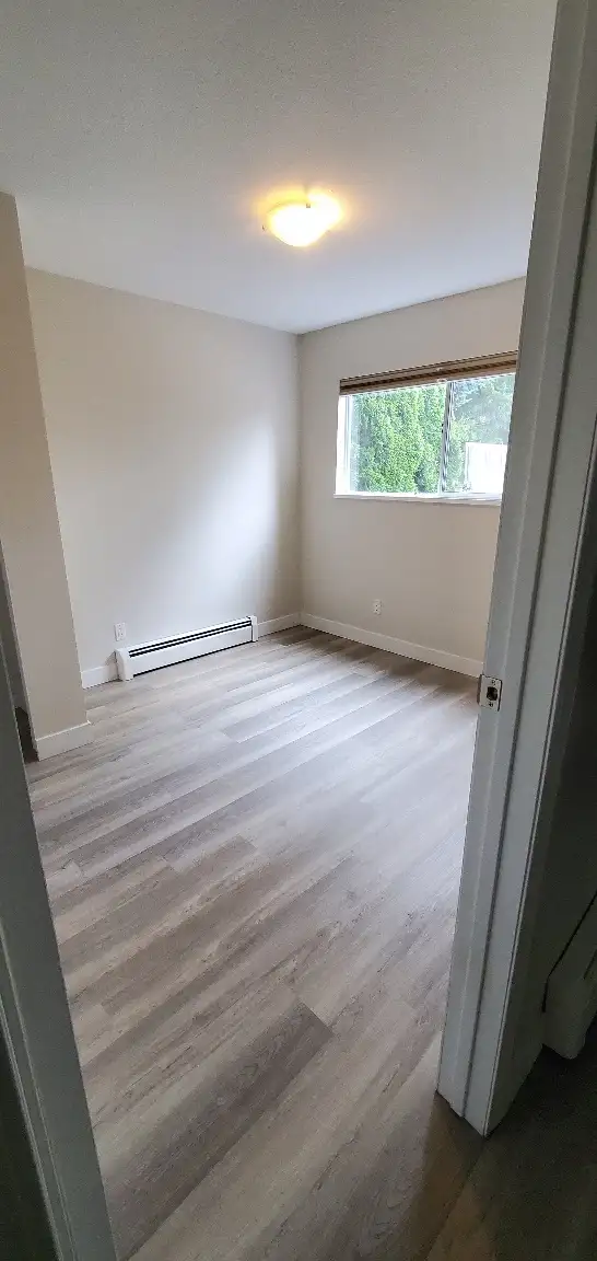 $2,500 Renovated 2 Bedroom & 1 Bathroom Walk Out Basement - Photo 6