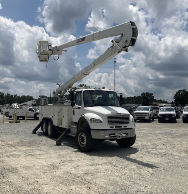 2016 Freightliner M2-106 HiRanger 6TC-65 Bucket