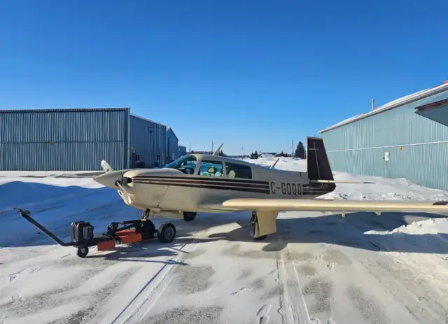 Aircraft Tug - Electric - Photo 3