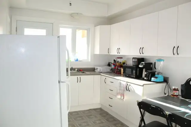 1er juiller à côté Cégep Garneau près Université Laval - Photo 3