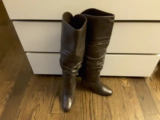 Brand New Stylish women leather boots Size 8.5 - Photo 4