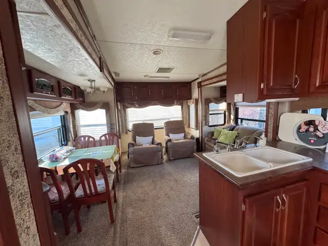 -Roulotte à vendre 12000$ Keystone Sportmen 32 pieds - Photo 4