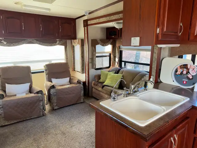 -Roulotte à vendre 12000$ Keystone Sportmen 32 pieds - Photo 9