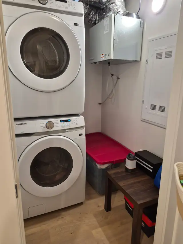 Looking for someone to take over our lease. - Photo 5