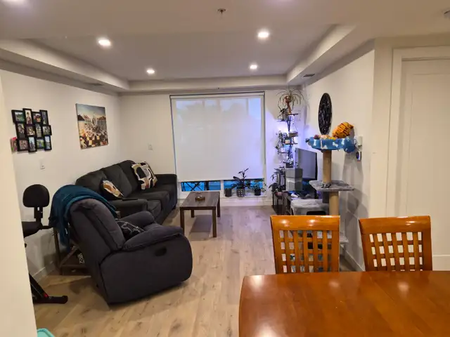 Looking for someone to take over our lease. - Photo 6