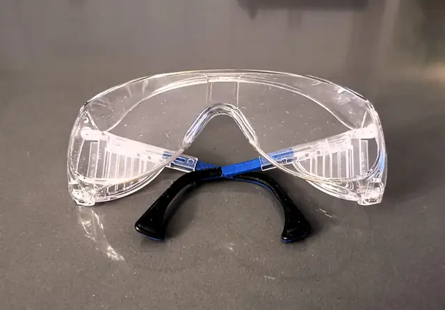 High Quality Safety Goggle  (B) - Photo 4