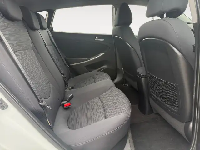 2016 Hyundai Accent - Photo 15