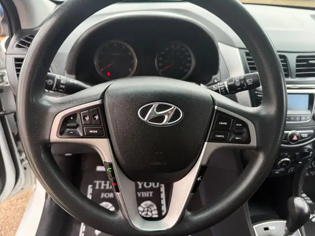 2016 Hyundai Accent - Photo 17