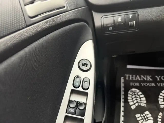 2016 Hyundai Accent - Photo 20