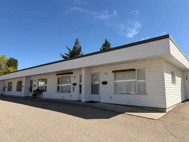 1 Bed 1 Bath Apartment Pioneer Villa complex