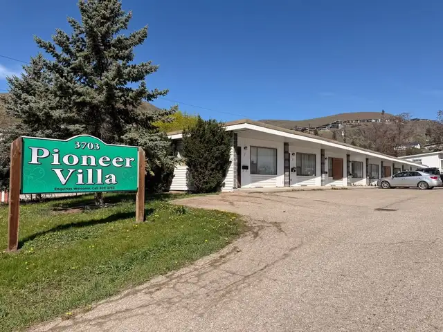 1 Bed 1 Bath Apartment Pioneer Villa complex - Photo 2