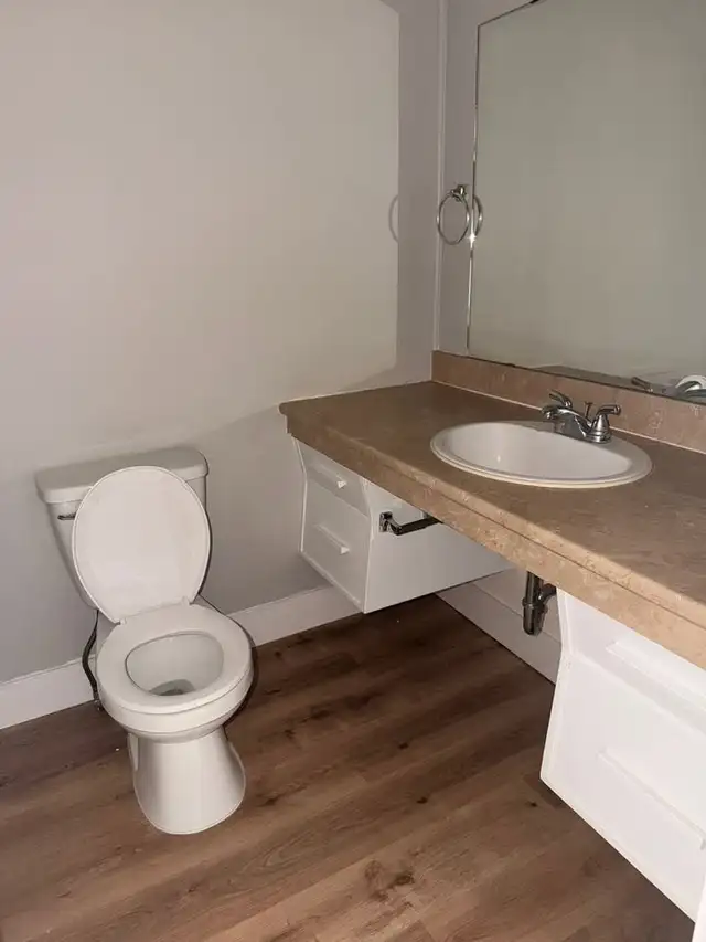 1 Bed 1 Bath Apartment Pioneer Villa complex - Photo 10