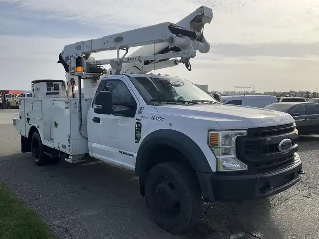 2020 Ford F550 Altec AT48-M Bucket Truck - Photo 2