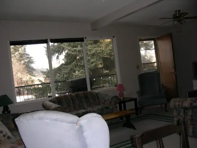 Close In NW All Incl Share Home - Photo 7