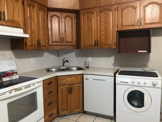 Close In NW All Incl Share Home - Photo 9