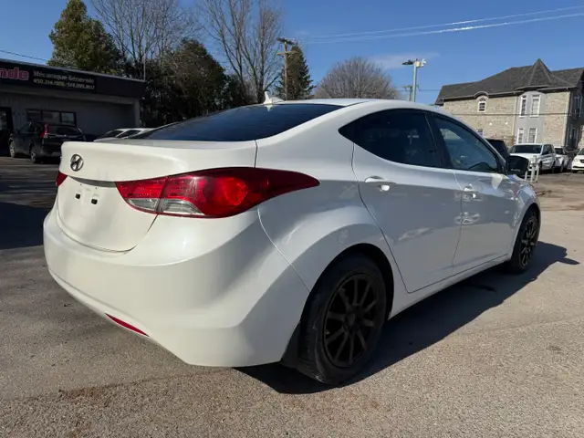 2012 Hyundai Elantra GL - Photo 6