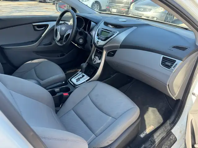 2012 Hyundai Elantra GL - Photo 7