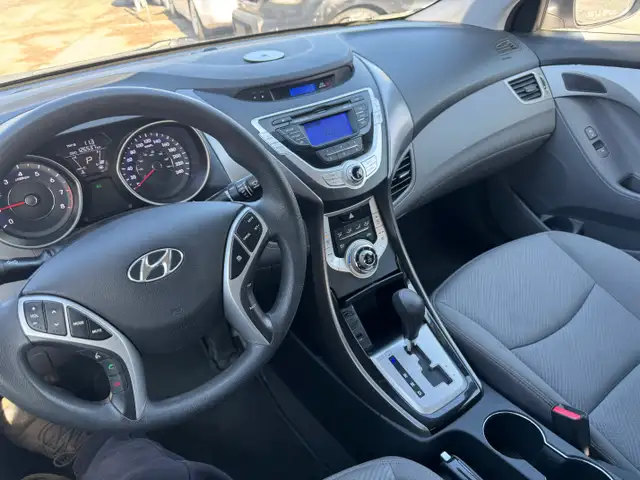 2012 Hyundai Elantra GL - Photo 17