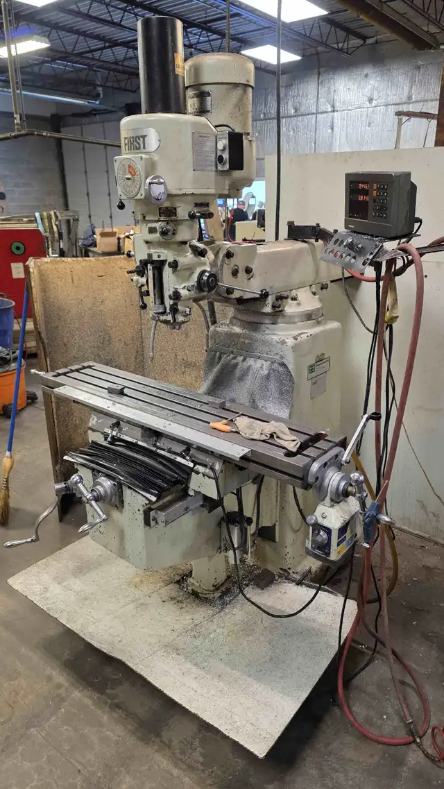 1995 First LC-185VS Vertical Milling Machine - Photo 2