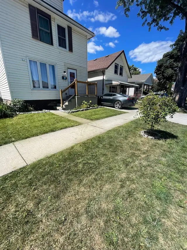 Lawn In Order – Affordable Lawn Mowing & Yard Care in Windsor - Photo 5