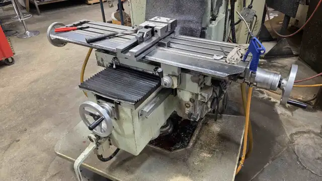 2012 First LC-20VHS Vertical & Horizontal Mill - Photo 3