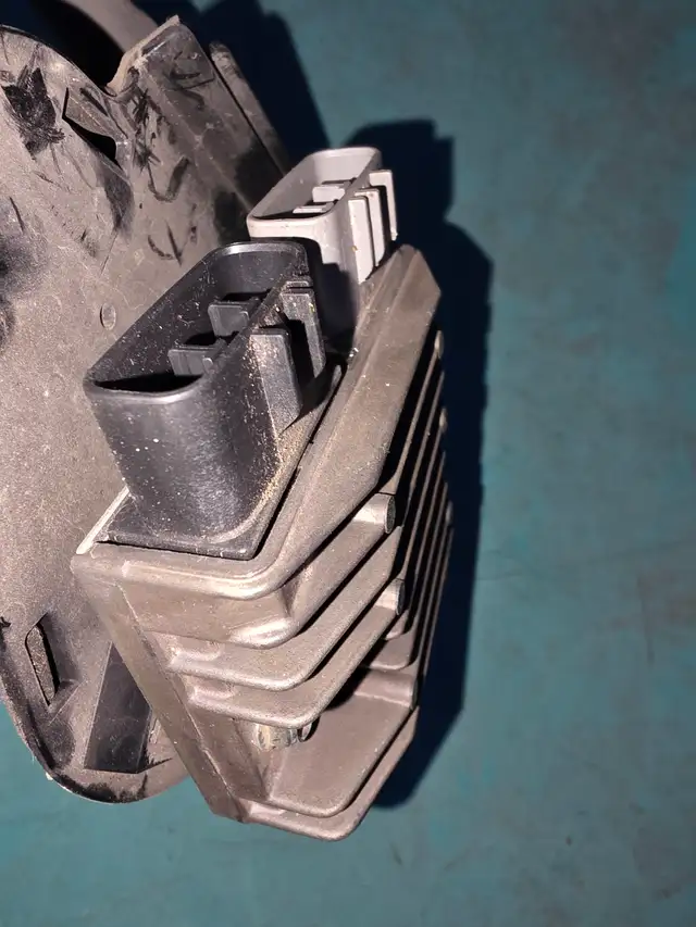 2007-2008 Yamaha R1 1D7-81960-01-00RECTIFIER & REGULATOR ASSY - Photo 6