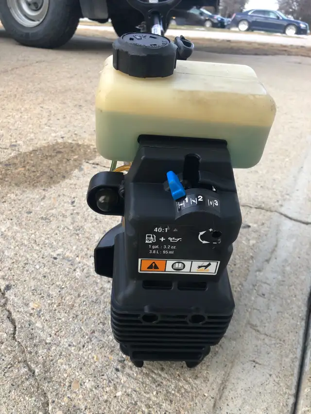 LAWN TRIMMER - Photo 4