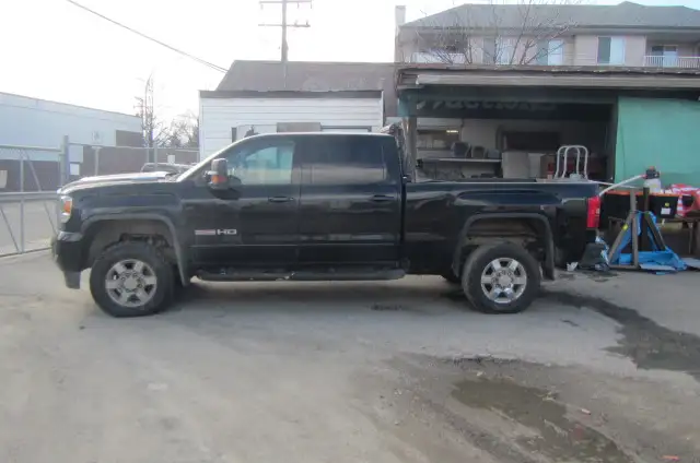 AUCTION-2018 GMC SIERRA 3500HD DURAMAX DIESEL-ONLINE-APR 25- 8AM - Photo 3