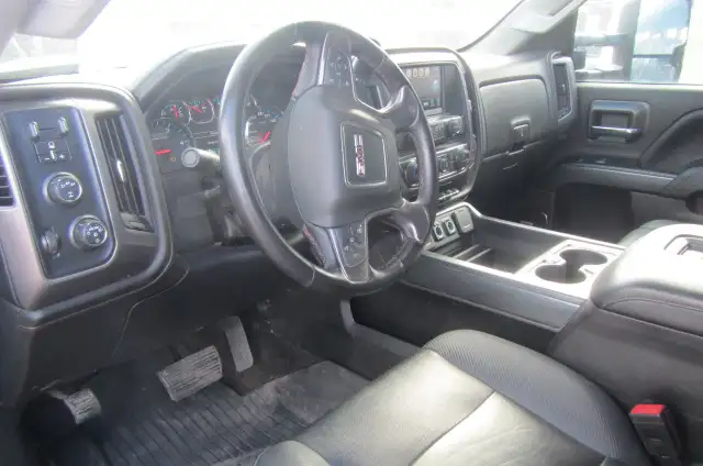 AUCTION-2018 GMC SIERRA 3500HD DURAMAX DIESEL-ONLINE-APR 25- 8AM - Photo 5