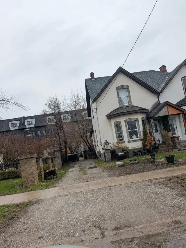 walk to Allendale waterfront GO