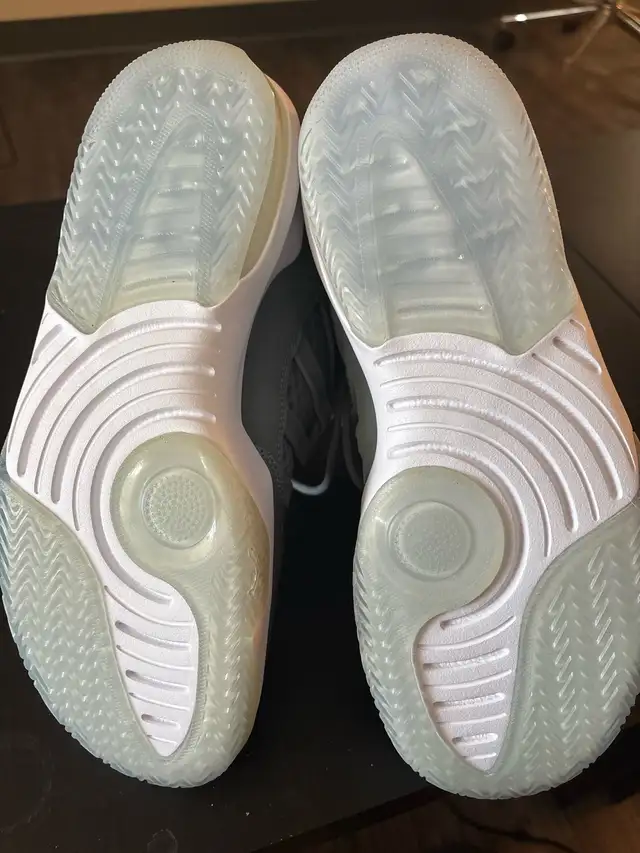 Jordan’s size 9 men’s real Jordan’s not fake authentic - Photo 3