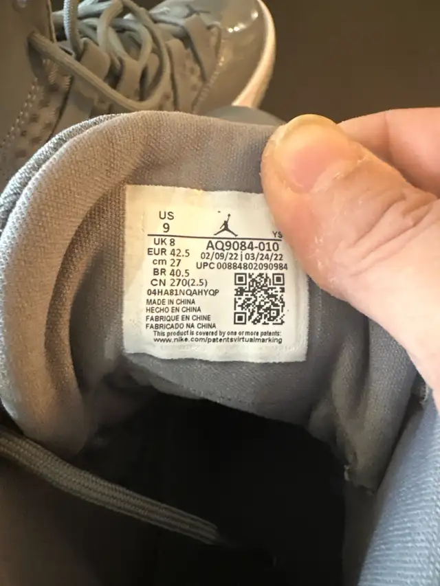 Jordan’s size 9 men’s real Jordan’s not fake authentic - Photo 4