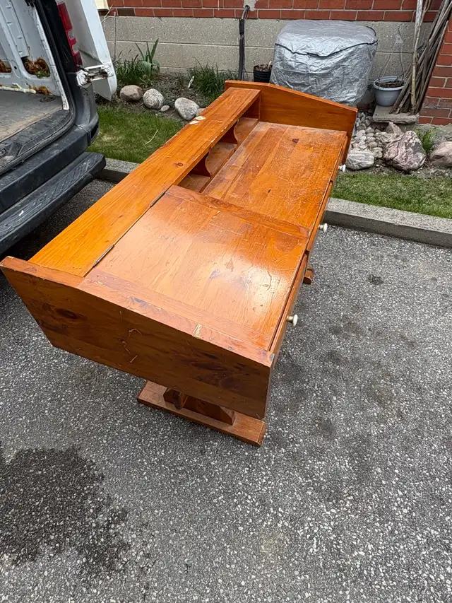 Free delivery antique Wooden Desk with Drawers - Photo 2