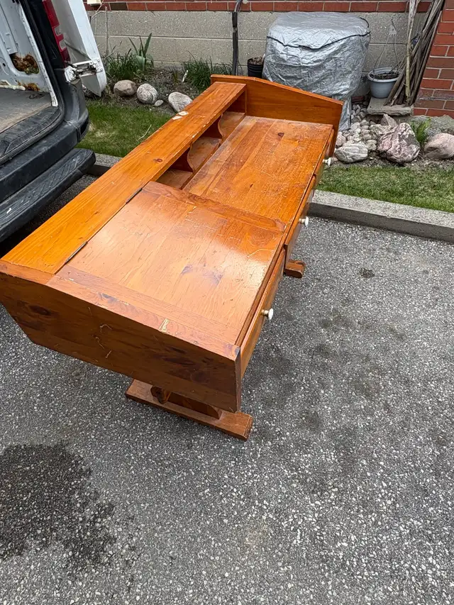 Free delivery antique Wooden Desk with Drawers - Photo 3