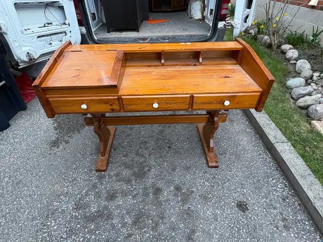 Free delivery antique Wooden Desk with Drawers - Photo 4