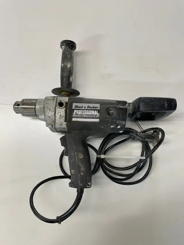 Black & Decker Powerful  1/2' DRILL and QUIK-MIXER