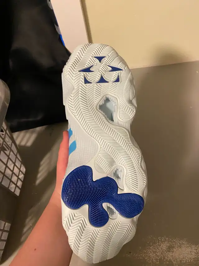 Trey Young 3s - Photo 3