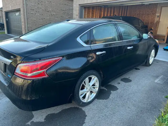 Nissan Altima - Photo 3