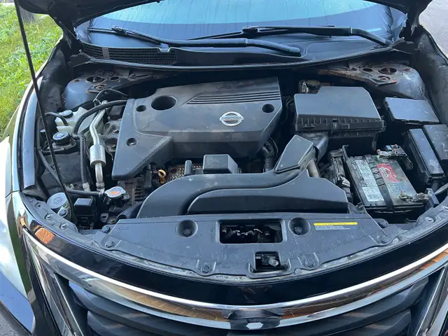 Nissan Altima - Photo 6