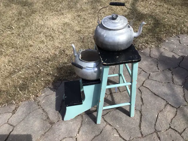 Vintage Farmhouse or Library step stool 1940’s-50’s